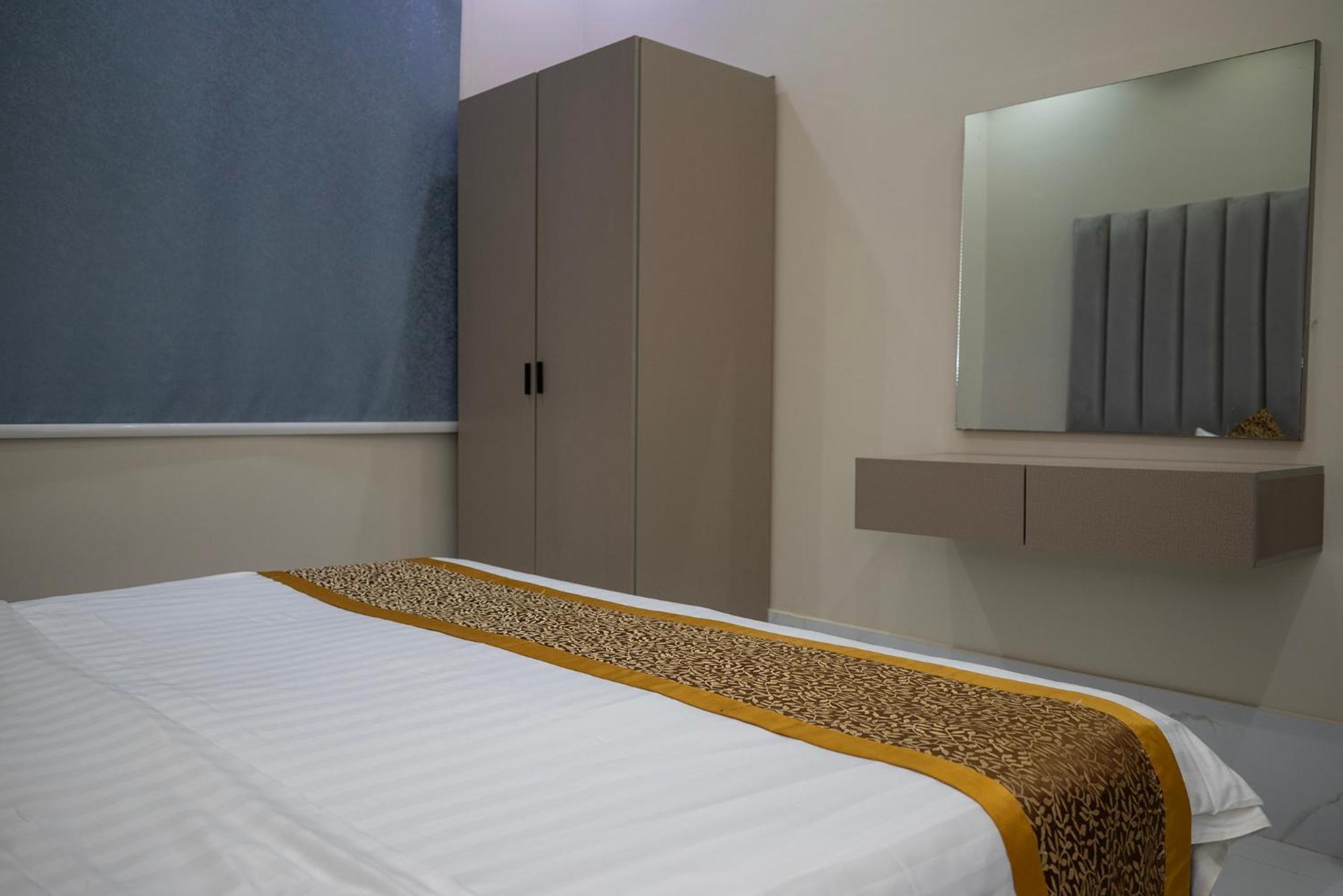 Ahlin 5 Hotel 3*